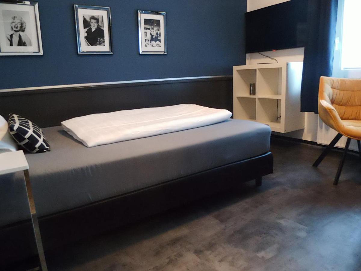 Aparthotel Менден Екстериор снимка